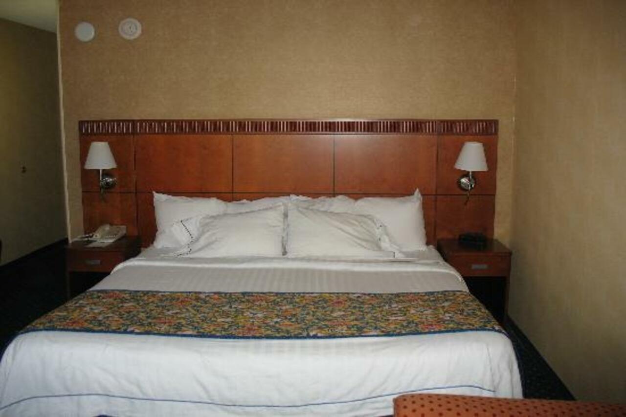 Отель Courtyard Anaheim Буэна Парк Экстерьер фото