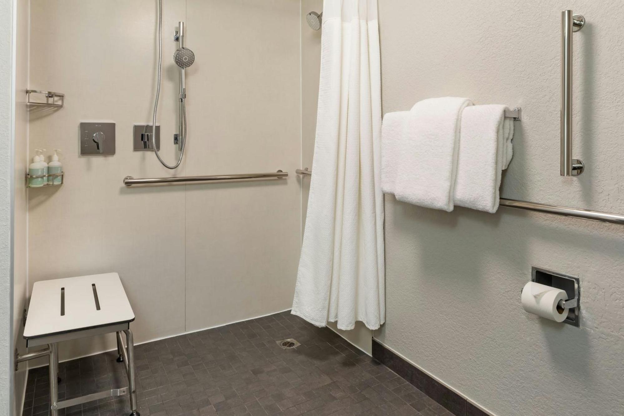 Отель Courtyard Anaheim Буэна Парк Экстерьер фото