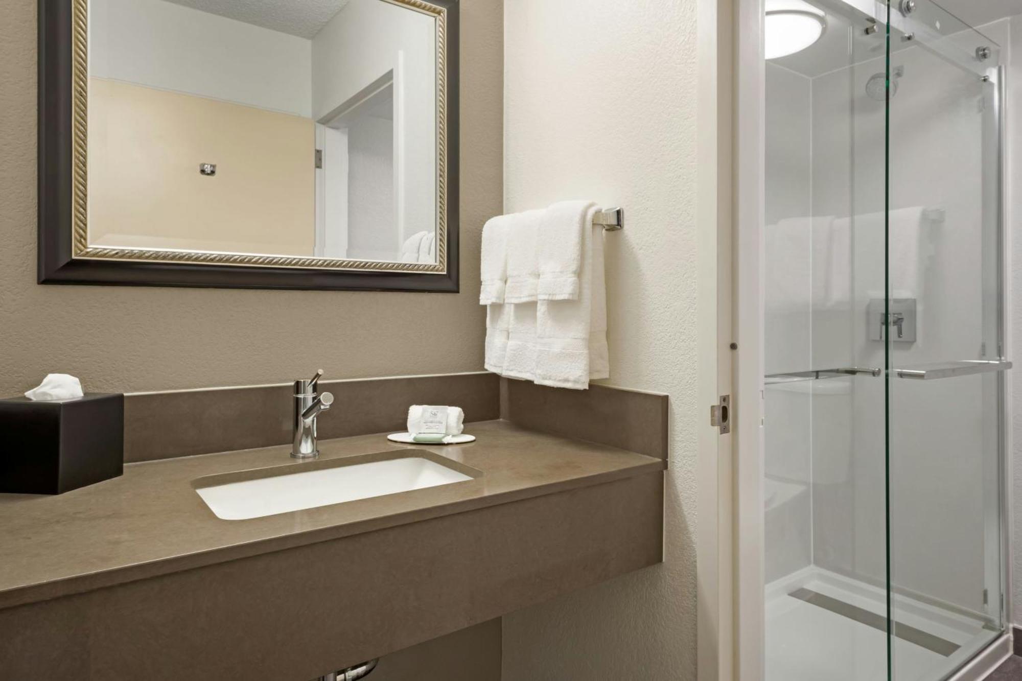 Отель Courtyard Anaheim Буэна Парк Экстерьер фото